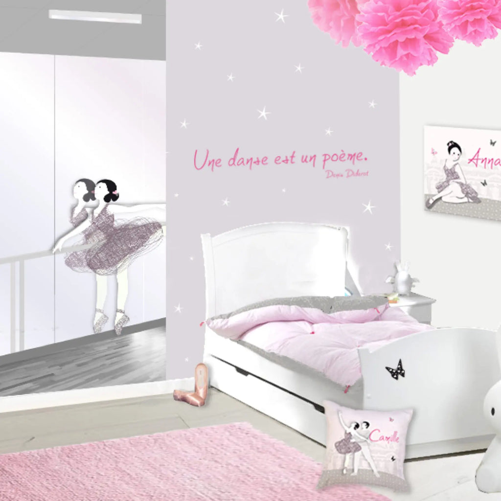 Habillez la chambre de votre fille avec une déco danseuse étoile !