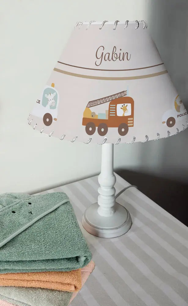Abat-jour bébé personnalisé avec voiture et camions 