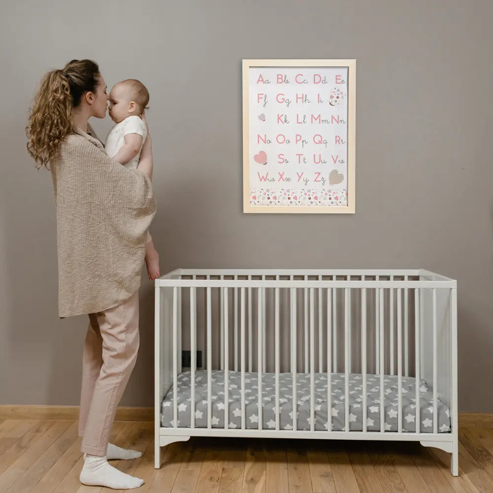 Affiche abécédaire 40x60cm romantique pour chambre bébé fille