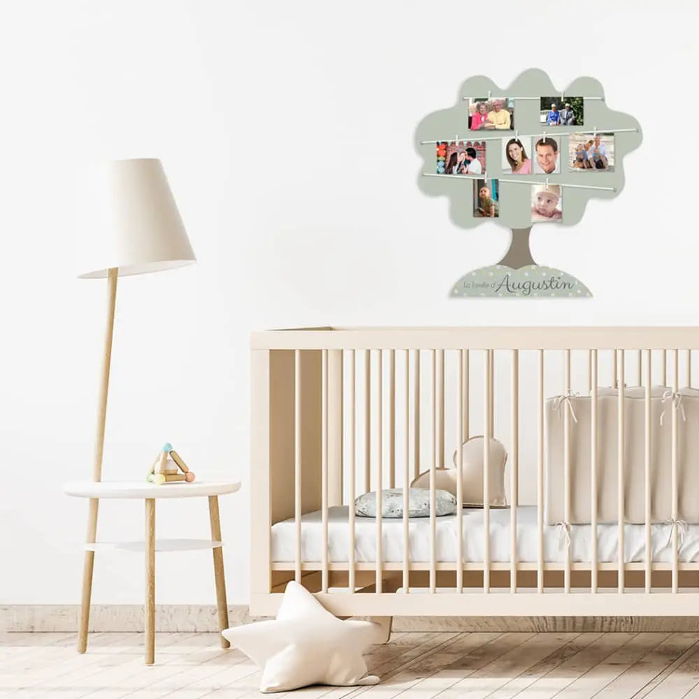 Arbre généalogique enfant dans la chambre de bébé