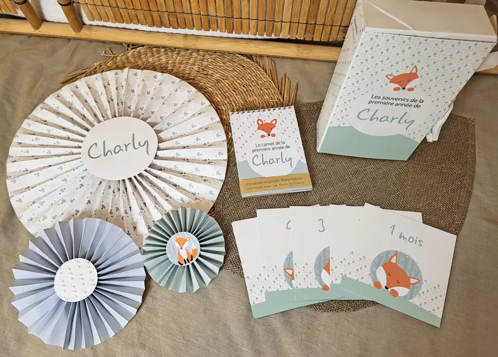 Coffret naissance Petit Renard personnalisé avec boîte souvenir, carnet et cartes étapes