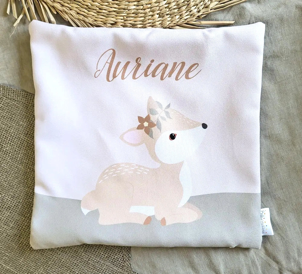 coussin biche personnalisé avec prénom pour chambre bébé