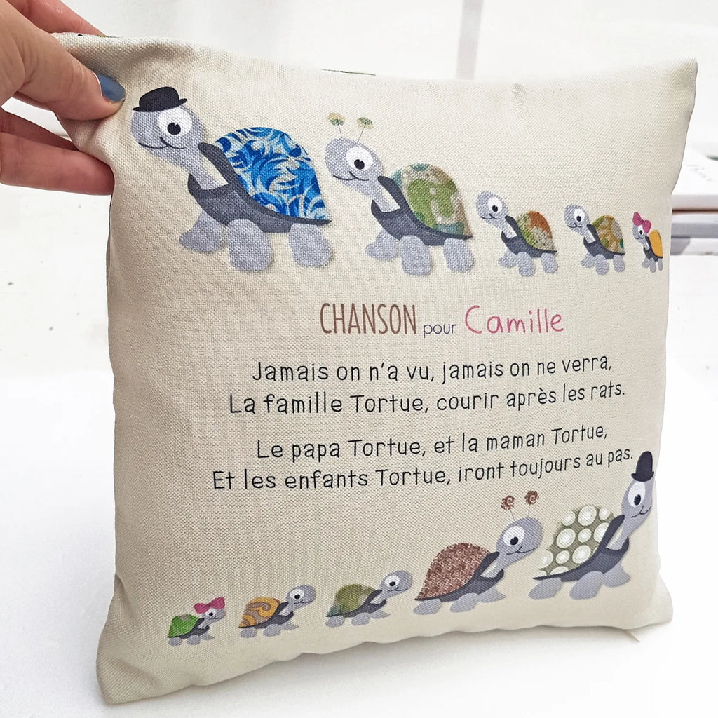 Coussin maternelle personnalisé avec la chanson de la famille tortue
