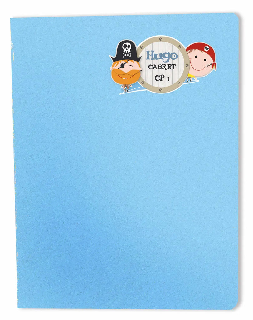 Exemple d'étiquette cahier pirates personnalisée collée sur le cahier