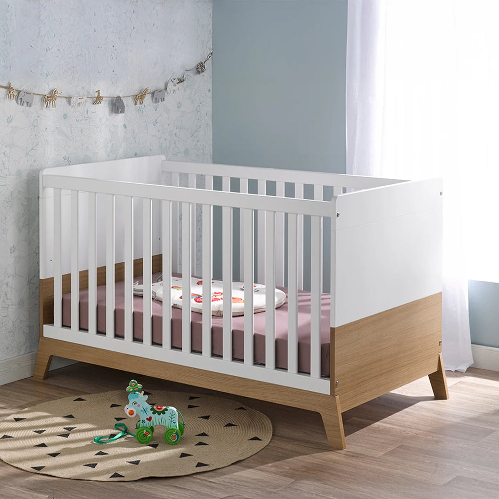 Lit bébé scandinave position basse
