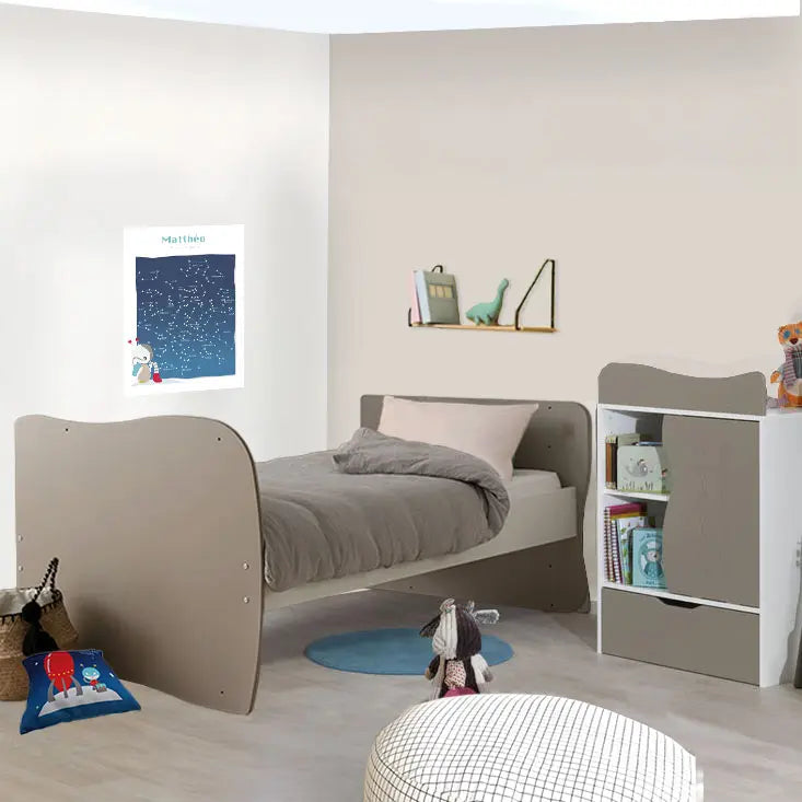 Transformé, le lit bébé HORIZON devient un lit enfant avec un rangement utile