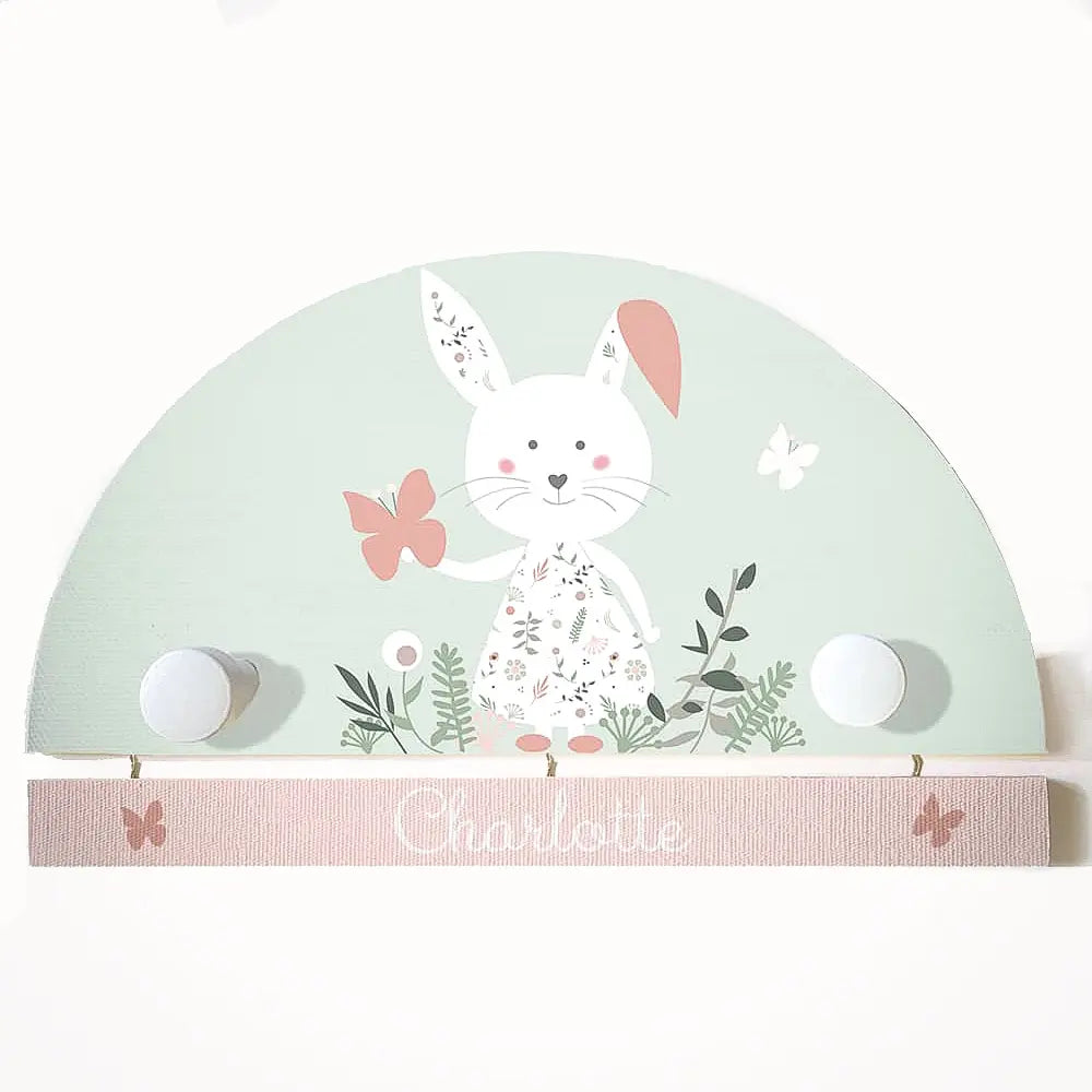Porte manteau lapin bohème personnalisé au prénom – demi-cercle avec lapine fleurie.