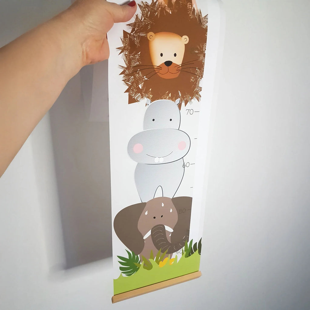 Toise animaux de la jungle avec lion, éléphant et hippopotame