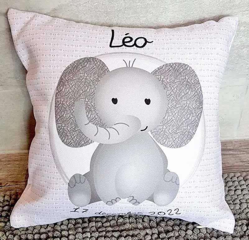 Coussin éléphant bébé personnalisé proposé en 6 coloris