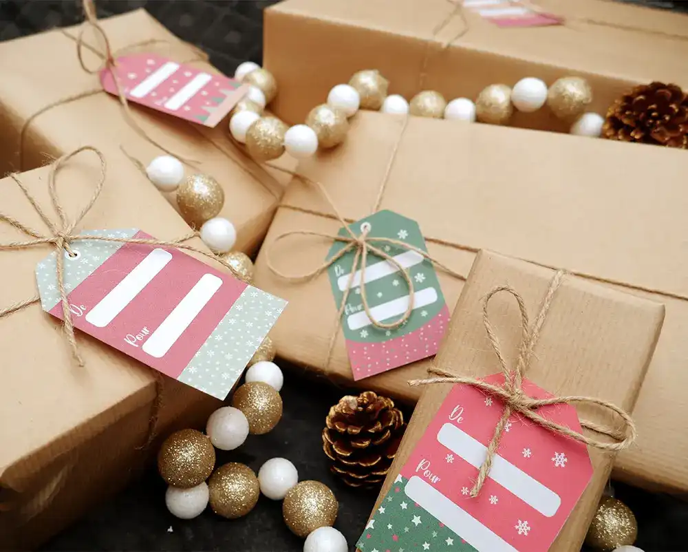 6 étiquettes cadeaux de Noël - Rouge et paillettes dorées - Global Gift -  Étiquettes - Achat & prix